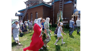 Свято-Троицкий храм брянского села Глоднево отметил престольный праздник