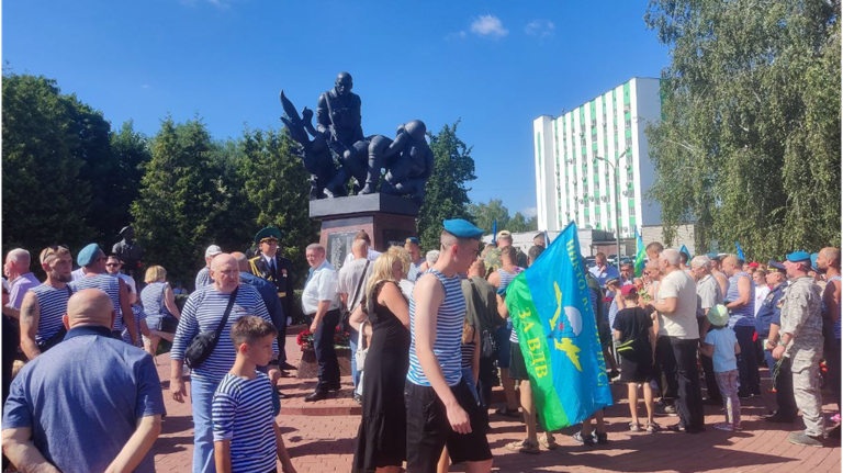 В Брянской области хранят память о героях-десантниках