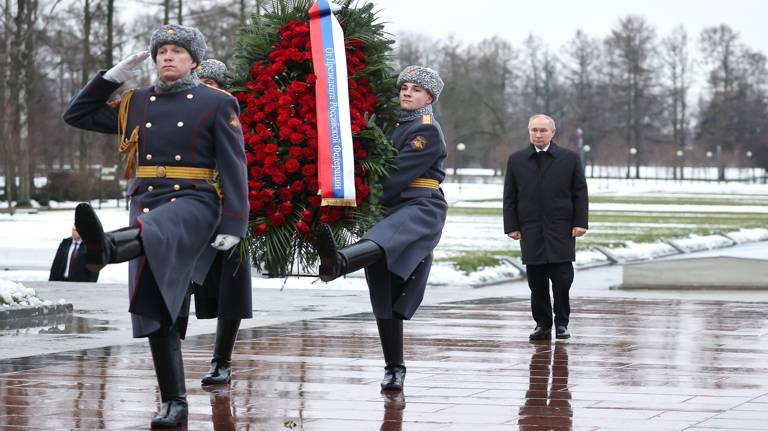 Президент Путин поздравил с 80-летием снятия блокады Ленинграда 35 брянских ветеранов