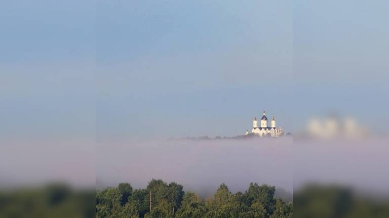 Уникальное фото тумана, накрывшего Брянск, сделал местный житель