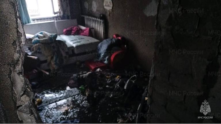 В Новозыбкове при пожаре в многоэтажке эвакуировали 15 человек