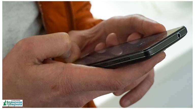 Жители Брянска потеряли более двух миллионов рублей из-за замены якобы устаревшей SIM-карты