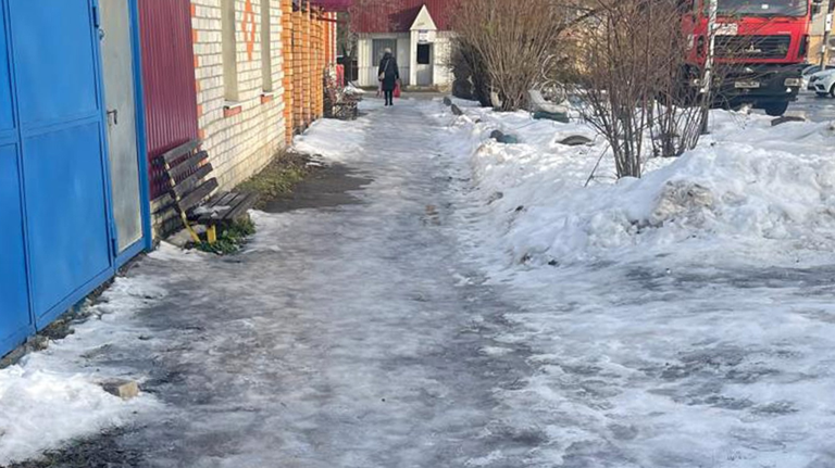 В Трубчевске замглавы администрации оштрафовали за скользкие тротуары