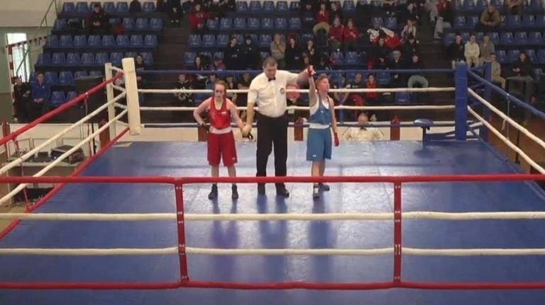 Брянская студентка взяла «золото» на всероссийских соревнованиях по боксу в Тольятти