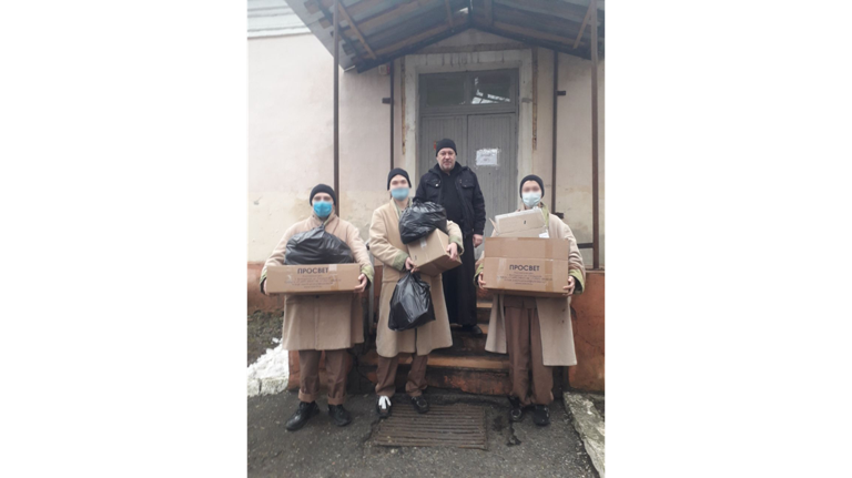 Брянский клирик передал гуманитарный груз в гарнизонный госпиталь для военнослужащих