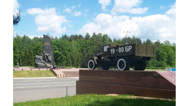 Брянцам рассказали про памятник воинам-водителям