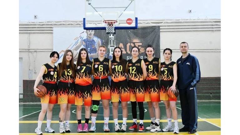 Брянские студенческие сборные «Огненный Лис» отправились на соревнования по баскетболу