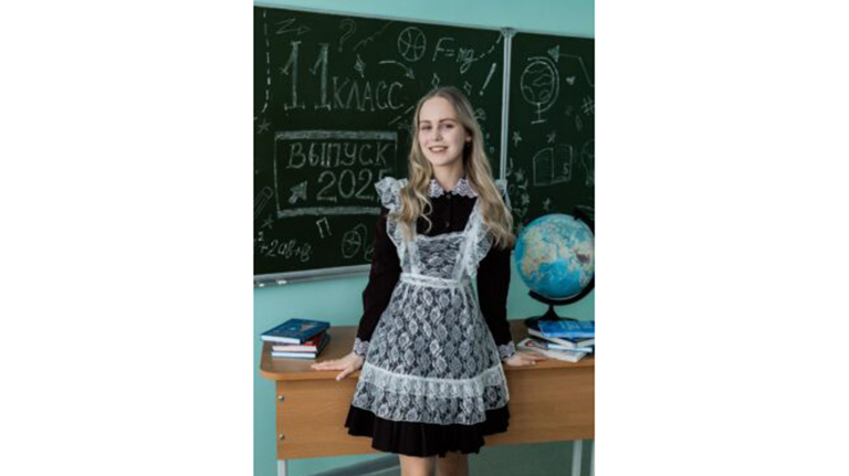 Дятьковская школьница сдала ЕГЭ по обществознанию на 100 баллов