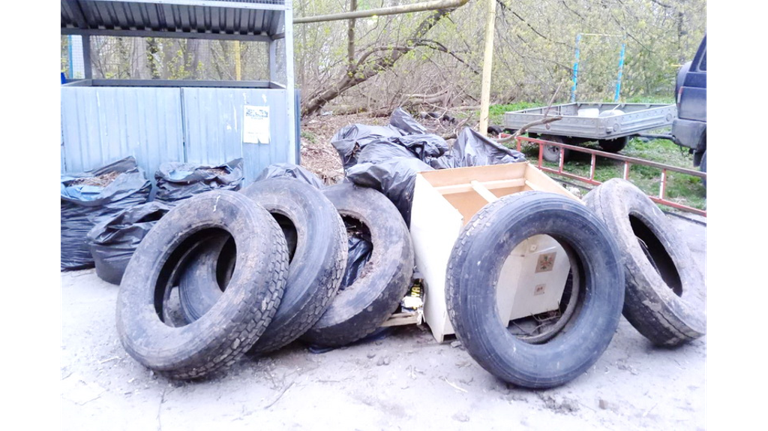 Брянские автовладельцы в течение месяца смогут бесплатно сдать старые шины