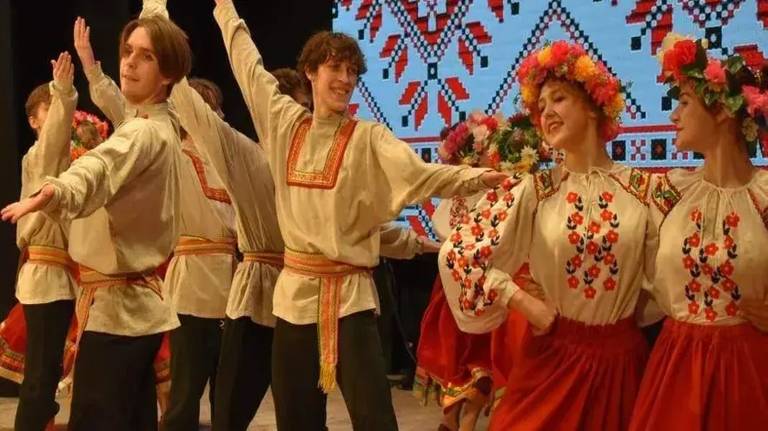  В Брянске пройдет юбилейный концерт "Танцы навсегда" ансамбля танца «Россияне»