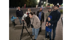 В Брянске продолжаются сеансы тротуарной астрономии
