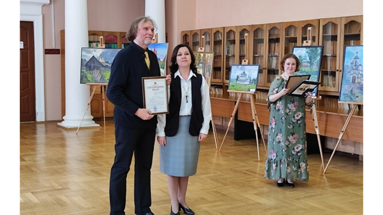 В Брянске открылась выставка «Благовествовать радость»