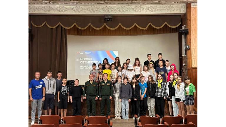 В брянском лагере «Вьюнки» ветераны СВО пообщались с детьми