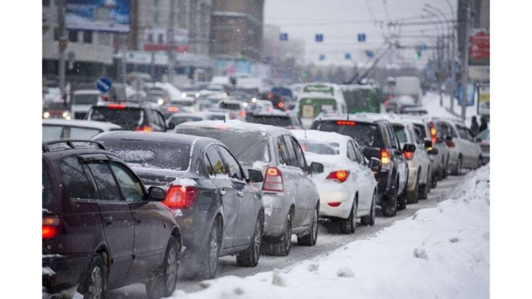 Брянская Госавтоинспекция призывает в непогоду быть внимательными и осторожными на дороге