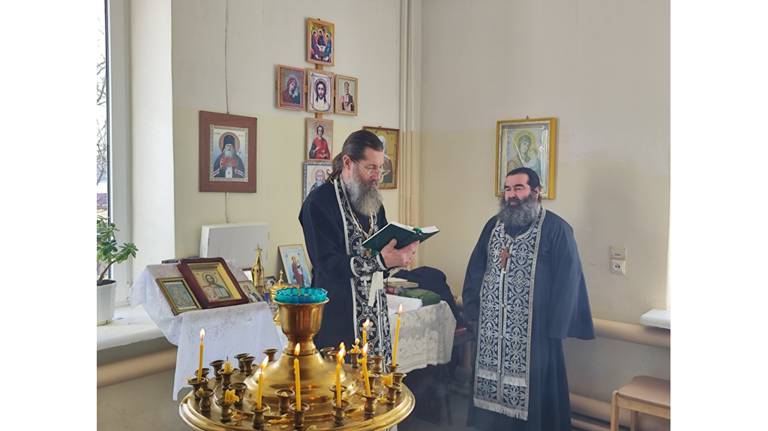 Священники Брянского района посетили Сельцовскую горбольницу