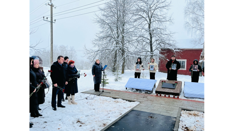 В Дубровке обновили мемориал жертвам Холокоста