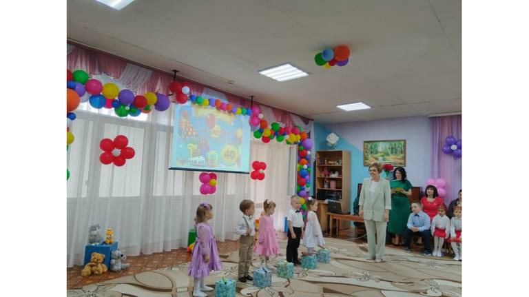 Детсад «Десняночка» в брянском поселке Выгоничи отметил 40-летний юбилей