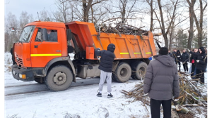 В Брянске «Чистая планета» приняла участие в уборке территории бывшего концлагеря «Дулаг-142»