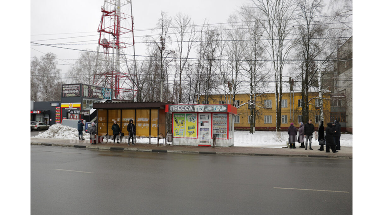 В Брянске на телецентре снесли ларек «Пресса» с алкоголем и табаком