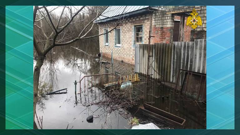 В Брянской области начавшийся паводок затопил первые два дома
