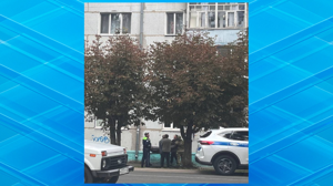 Инцидент в Новозыбкове с едва не выпавшим из окна ребенком расследуют правоохранители