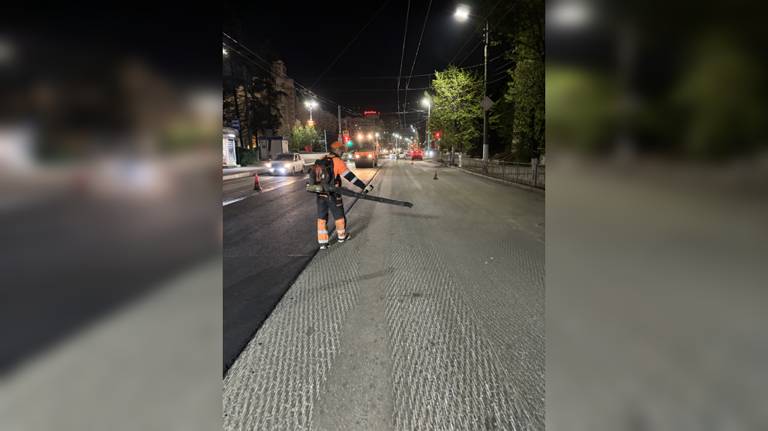 В Брянске ремонтируют дорогу к площади Партизан
