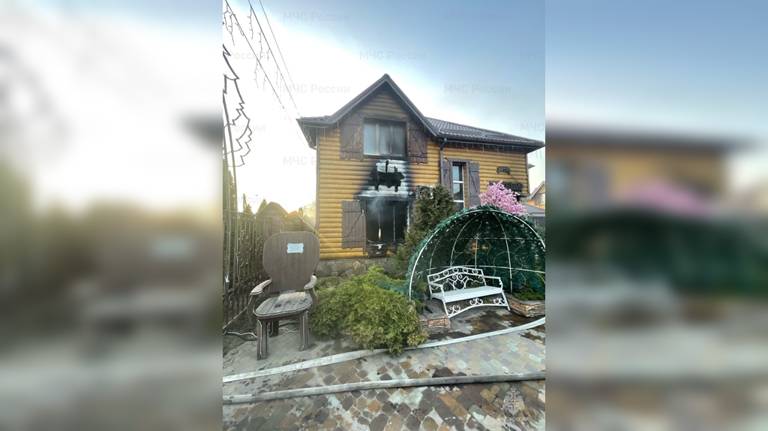 В Брянске произошел пожар в ГК «Гостиный дом»
