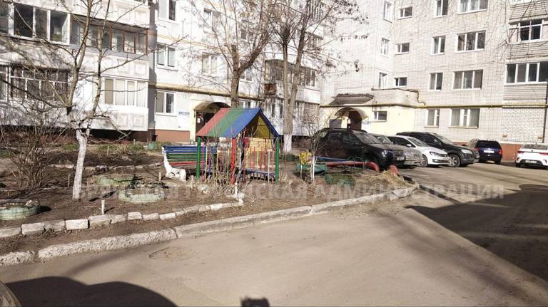 В Бежицком районе Брянска УК обязали навести чистоту во дворах