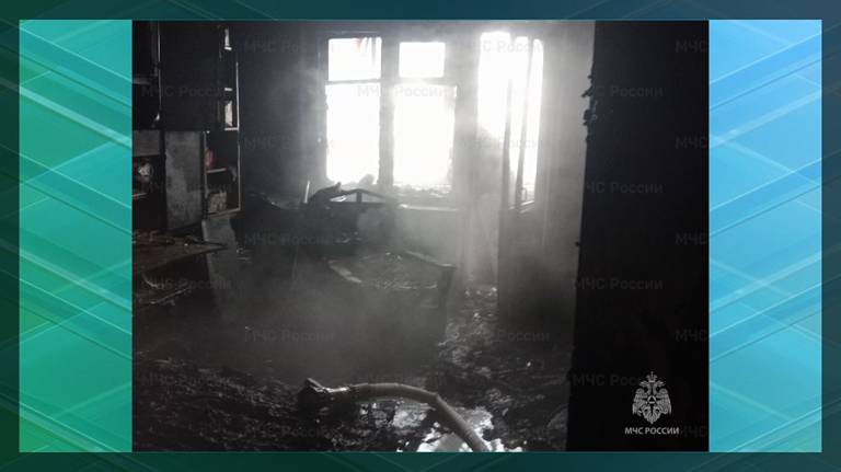 В Брянске в многоэтажке по улице Металлургов произошел пожар: есть пострадавший