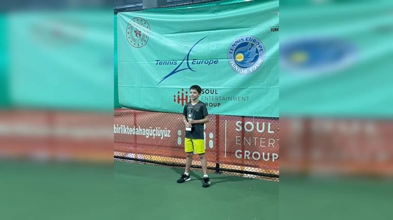 Брянский теннисист Георгий Абушенко завоевал серебро на турнире в Турции