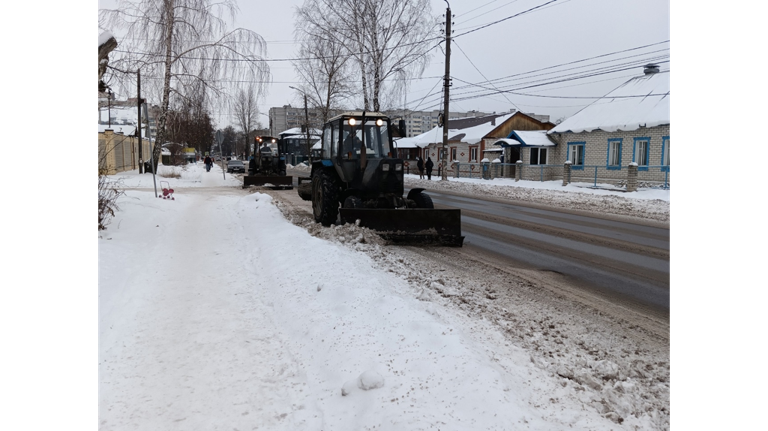 В Брянске приступили к расчистке дорог в частном секторе