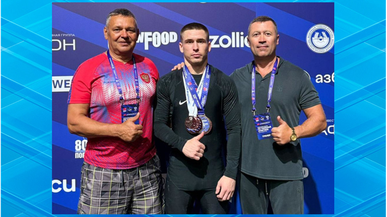 Брянский тяжелоатлет Иван Усов завоевал серебро чемпионата России