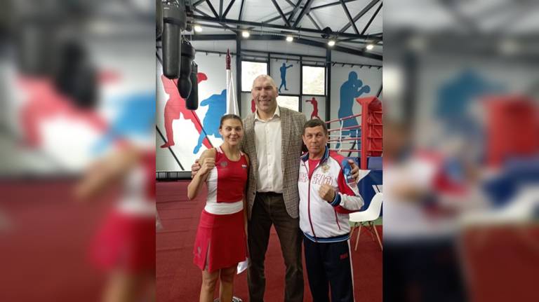Брянская спортсменка Елена Бабичева выступит в составе сборной России на чемпионате Европы по боксу