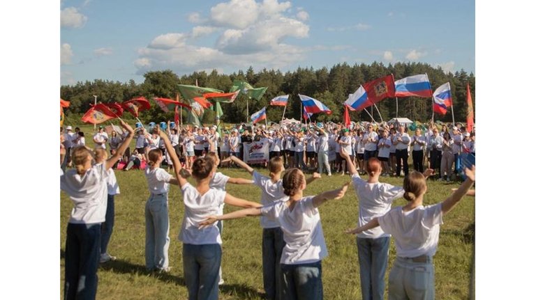 Правительство Брянской области поздравило жителей региона с Днем молодёжи