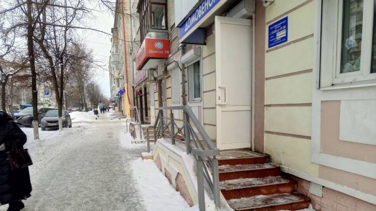 В Бежицком районе Брянска владельцев магазинов заставили установить урны