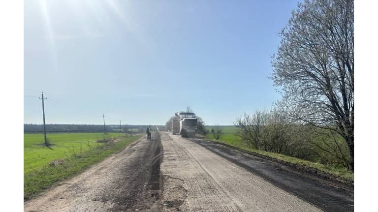 В Севском районе брянского приграничья стартовал ремонт дороги до деревни Грудской