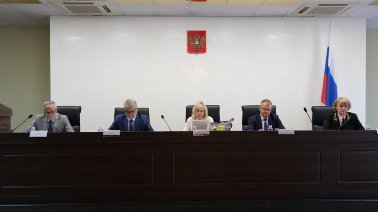Двое мировых брянских судей получили предупреждения