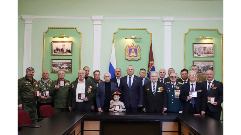 Брянским воинам-интернационалистам вручили памятные медали