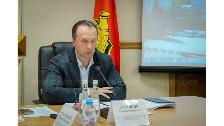 Нужно учитывать риски - и.о. мэра Брянска Антошин о втором шансе на ЕГЭ