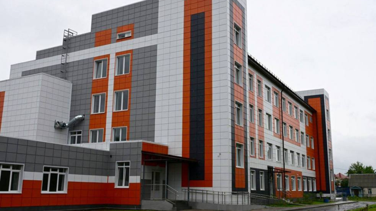 Капремонт и пристройка в брянской школе №13 завершены  