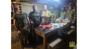 Брянские священники доставили бойцам СВО гумпомощь и маскировочные сети
