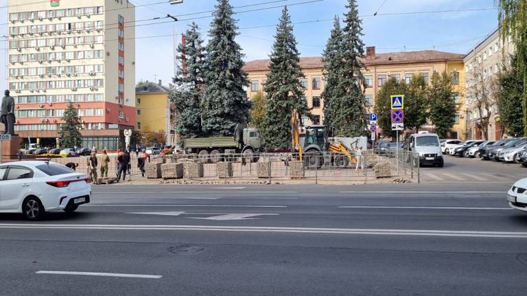 В Брянске началась реконструкция площади Ленина