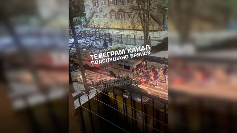 Соцсети: в люке на улице Вяземского обнаружили труп человека