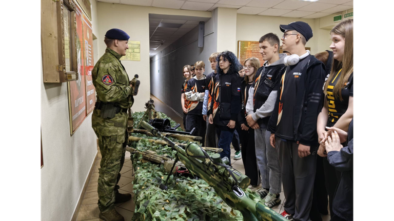В Брянской области продолжается патриотическая акция «Каникулы с Росгвардией»