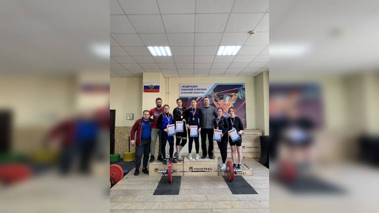 Воспитанники спортшколы «Сталь» победили на первенстве Брянска по тяжелой атлетике