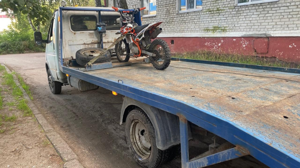 В брянском поселке Любохна подросток-мотоциклист устроил пьяные покатушки