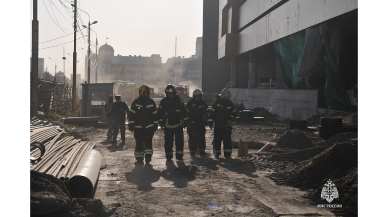 При пожаре в «МегаГринне» в Брянске спасли из огня 37-летнего рабочего