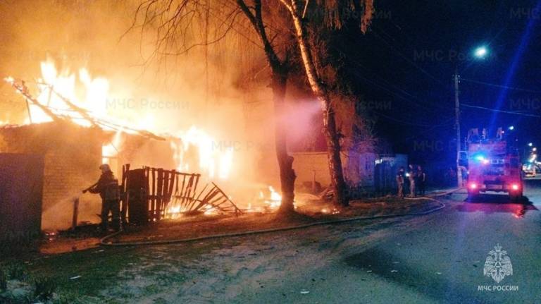 В Брянской области за неделю сгорело семь жилых домов: один человек погиб