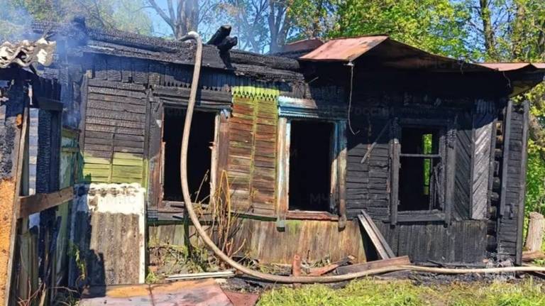 В Почепском районе при пожаре в доме погиб 57-летний мужчина