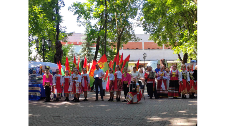Брянские муниципалитеты демонстрируют свои достижения в парке Толстого